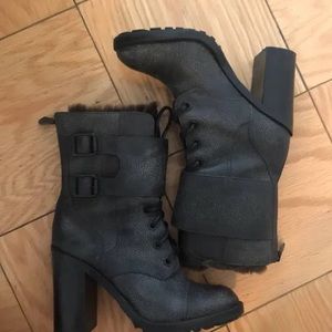 Tory Burch Shearling Fur Lined Lace Up Boots Size 7